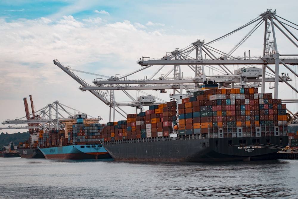 Sea freight (FCL / LCL)